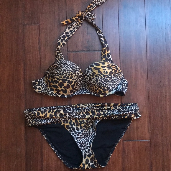 Bikini - Picture 2 of 5